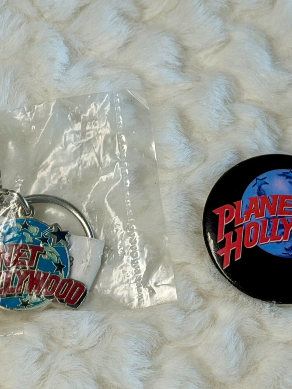 Vintage Planet Hollywood Promo Lot (2) Button & Keychain